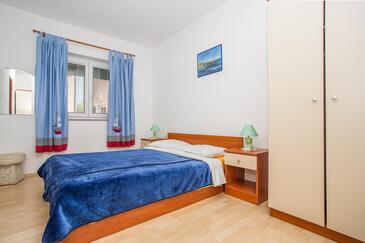 Ferienwohnungen und Zimmer mit Parklplatz Senj - 26174