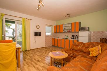 Ferienwohnungen und Zimmer mit Parklplatz Senj - 26174