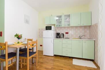 Appartementen en kamers met parkeerplaats Senj - 26174