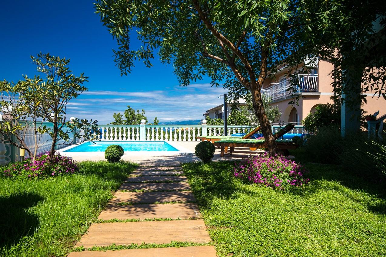 Apartmány a pokoje s parkovištěm Senj - 26174
