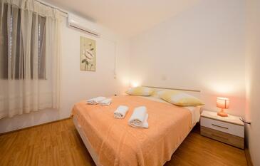 Apartamentos con parking Rab - 26175