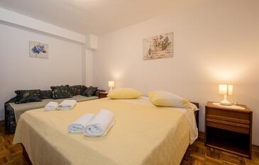 Apartamenty z parkingiem Rab - 26175