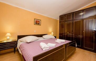 Apartamenty z parkingiem Rab - 26175