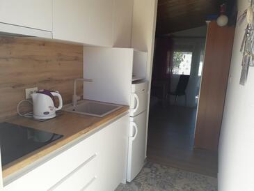 Apartamenty z parkingiem Jezera, Murter - 26180