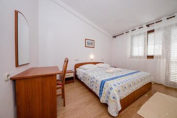 Apartamentos con parking Barbat, Rab - 26191