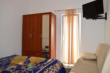 Apartments with parking space Seline, Paklenica - 26203