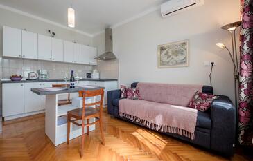 Appartements avec parking Rab - 26210
