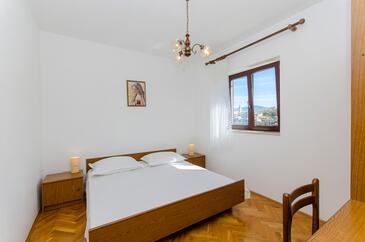 Apartamentos con parking Postira, Brac - 26213