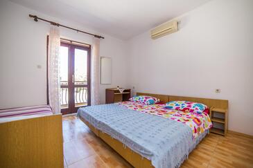 Apartmány a pokoje u moře Splitska, Brač - 26223