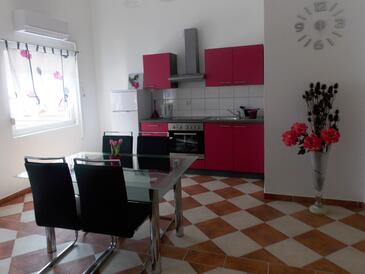 Apartmány s parkovištěm Vir - 26232