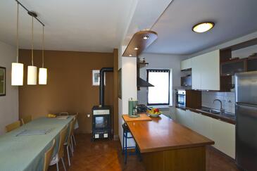 Three bedroom apartment Pula (A-26233-a)