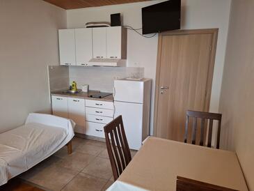 Seaside apartments with a swimming pool Lokva Rogoznica, Omiš - 26239
