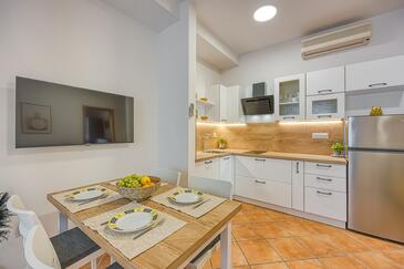 Apartamente cu parcare Porec - 26255