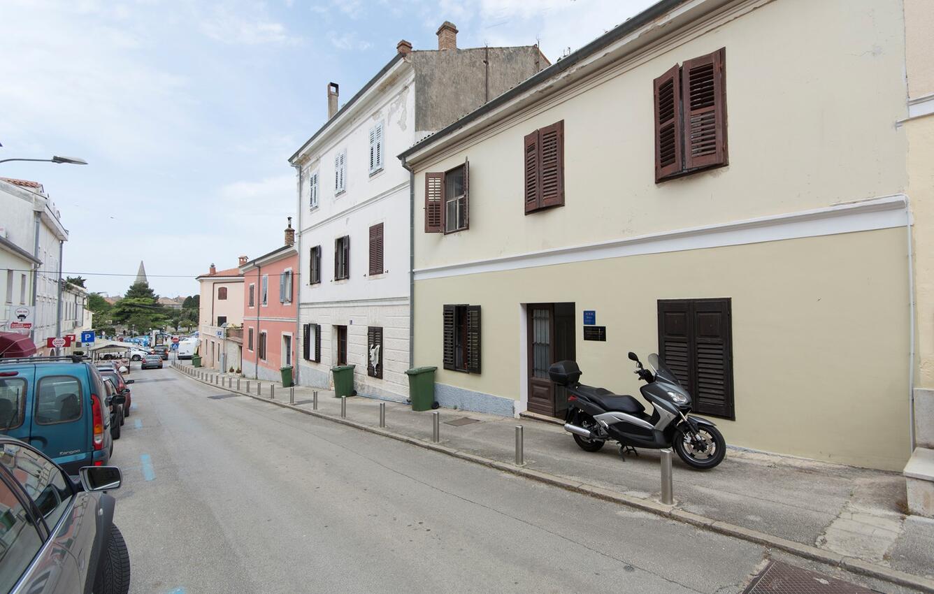 Apartmani s parkingom Poreč - 26263