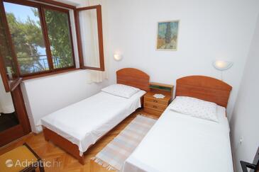 Apartments with parking space Bratuš, Makarska - 2627