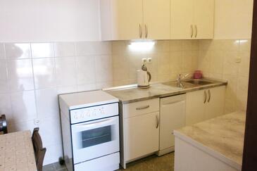 Apartmani s parkingom Bratuš, Makarska - 2627