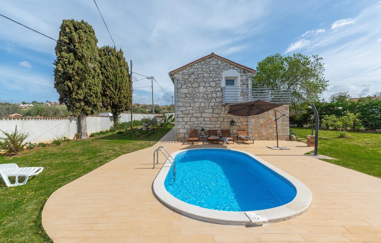 Kétszobás ház Kastelir (Sredisnja Istra) (K-26278)