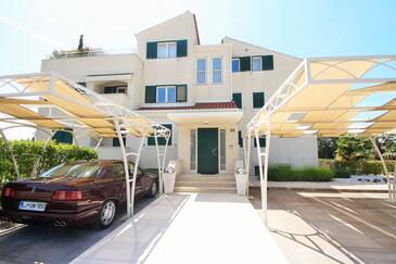 Apartmaji z bazenom za družine z otroci Kukci (Poreč) - 26287 Adriatic.hr