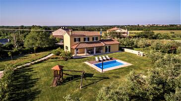 Holiday house with a swimming pool Poreč - 26288 Adriatic.hr