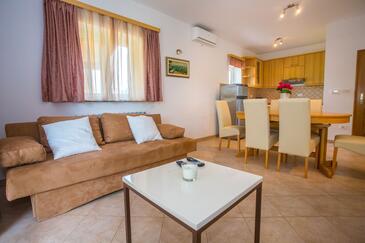 Apartments with swimming pool Sveti Lovreč, Central Istria - Središnja Istra - 26305