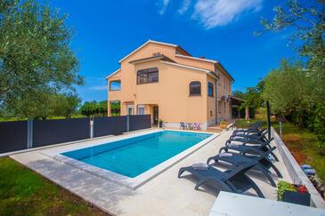 Apartments with swimming pool Sveti Lovreč, Central Istria - Središnja Istra - 26305 Adriatic.hr
