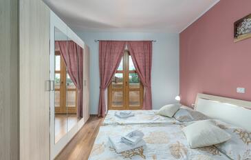 Family friendly house with a swimming pool Mofardini, Central Istria - Središnja Istra - 26317
