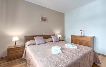 Family friendly house with a swimming pool Mofardini, Central Istria - Središnja Istra - 26317