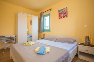 Apartmanok családok részére medencével Nova Vas, Porec - 26329