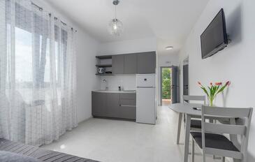 Apartmani za obitelj s djecom Poreč - 26338