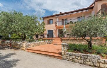 Apartmani za obitelj s djecom Poreč - 26338