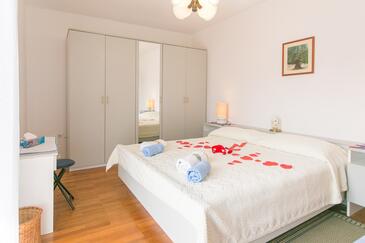 One bedroom apartment Poreč (A-26340-d(