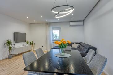Dvoupokojový apartmán Červar - Porat, Poreč (A-26361-d)