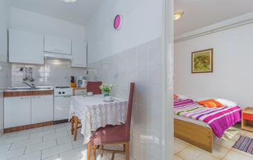 Apartments with WiFi Poreč - 26362