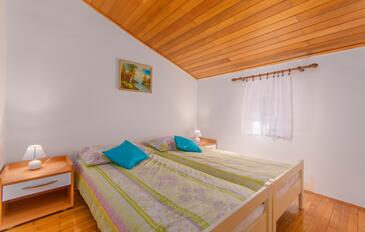 Apartments with WiFi Poreč - 26362