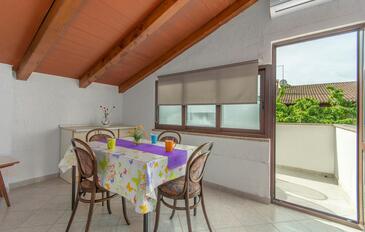 Apartments with WiFi Poreč - 26362