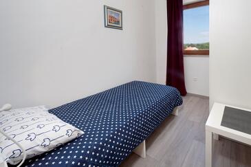 Apartments with WiFi Poreč - 26366