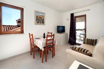 Apartments with WiFi Poreč - 26366