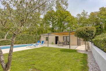 Family friendly house with a swimming pool Sveti Lovreč, Central Istria - Središnja Istra - 26368 Adriatic.hr