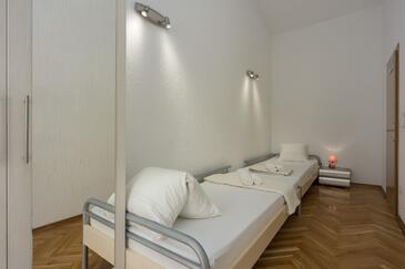 Apartamentos para familias con niños Novi Vinodolski - 26380