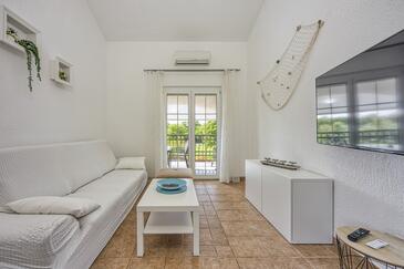 Apartamentos para familias con niños Novi Vinodolski - 26380