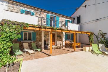 Dom na wypoczynek z parkingiem Valbandon, Fazana - 26387 Adriatic.hr