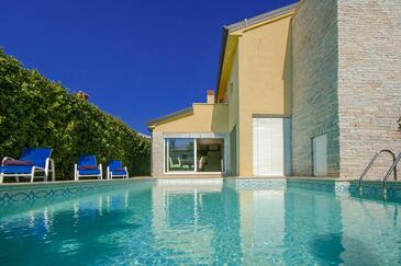 Holiday house with a swimming pool Poreč - 26401 Adriatic.hr