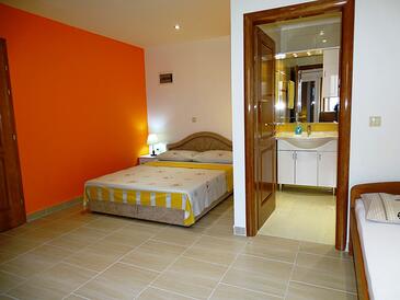 Appartamenti con parcheggio Promajna, Macarsca - Makarska - 2641