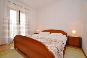 Dvojizbový apartmán Postira, Brač (A-26413-a)