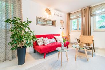 Lägenheter med pool lämpliga för familjer med barn Lovran, Opatija - 26419