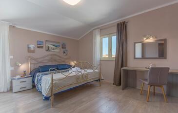 Nyaralóház medencével Porec - 26432