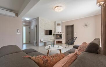 Nyaralóház medencével Porec - 26432