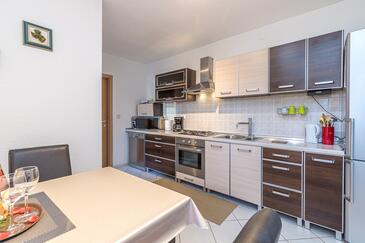 Appartamenti con parcheggio Cosini - Kosinožići, Parenzo - Poreč - 26433