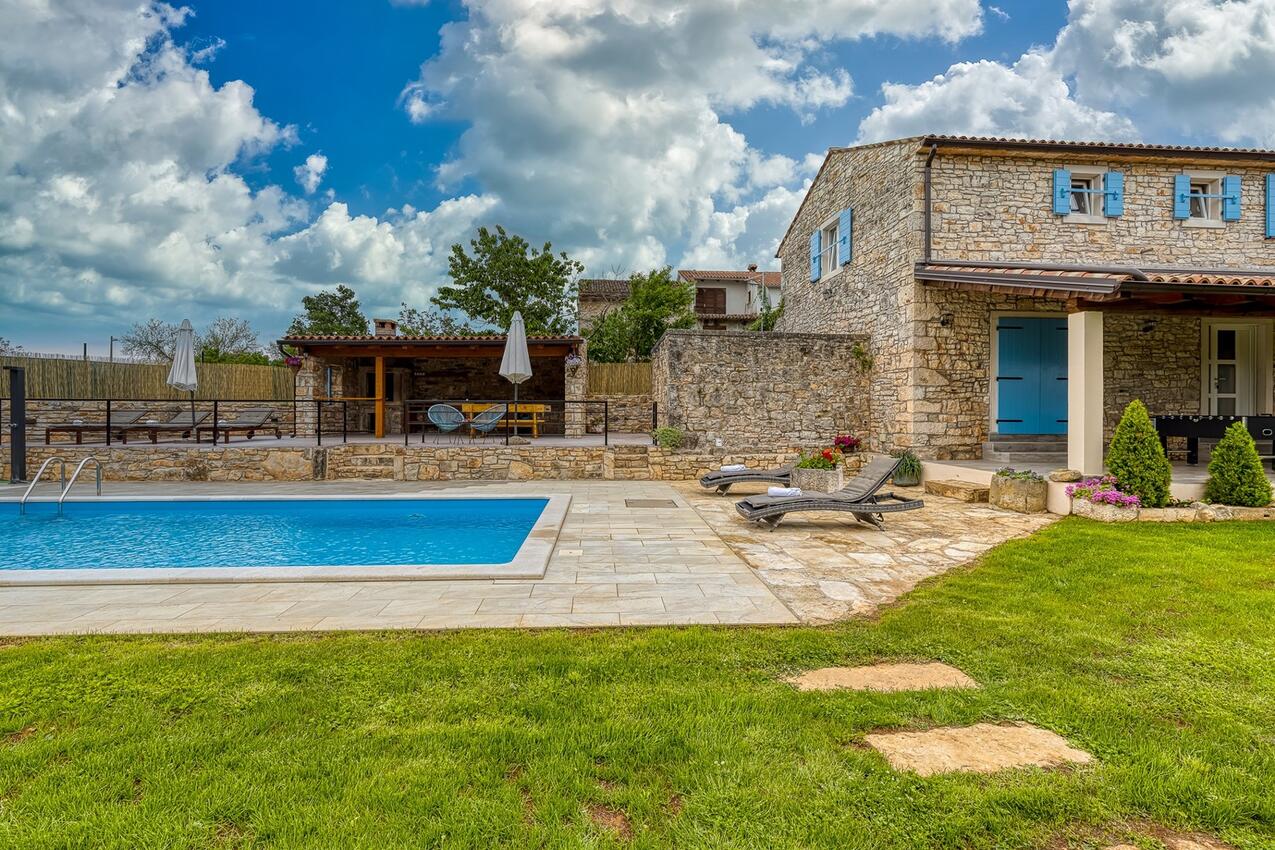 Family friendly house with a swimming pool Rakovci, Central Istria - Središnja Istra - 26453