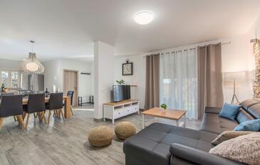 Family friendly house with a swimming pool Rakovci, Central Istria - Središnja Istra - 26453